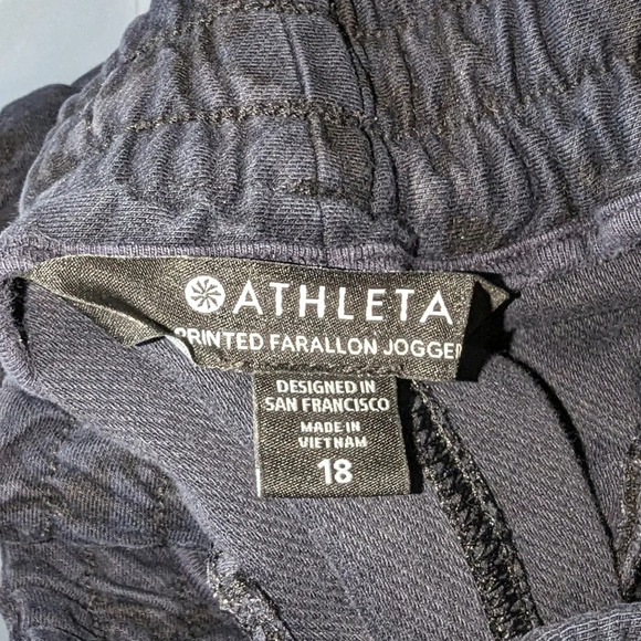 Athleta Printed Farallon Jogger Stratum Camo Navy‎ Blue Black Women's Size 18 - Picture 5 of 7